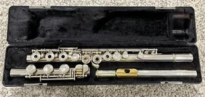 Armstrong Liberty Flute (LFL-500) - Picture 1 of 3