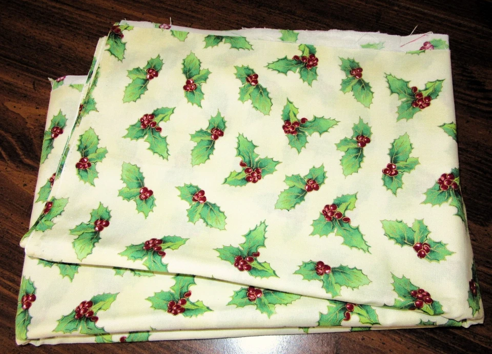 Tela de coser vintage de Navidad bayas de acebo marfil telón de fondo 3 y 1/3 yardas x 35" Foto 1 de 4