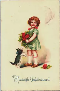 Tarjeta postal vintage de feliz cumpleaños niña posa con su gato B133 - Imagen 1 de 2