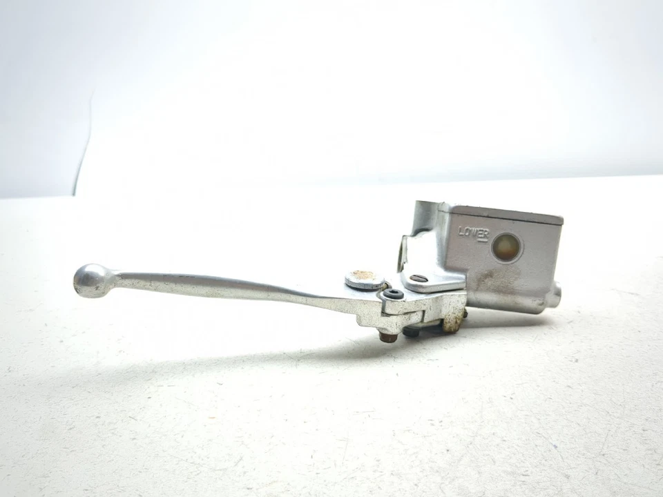 91-93 Suzuki GSX1100 G GSX 1100 Right Front Brake Master Cylinder - Image 1 of 4