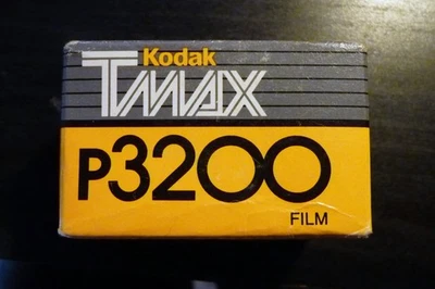 Kodak TMAX p3200 Schwarzweißfilm Kleinbild abgelaufen 1990 - neu versiegelt - Bild 1 von 3