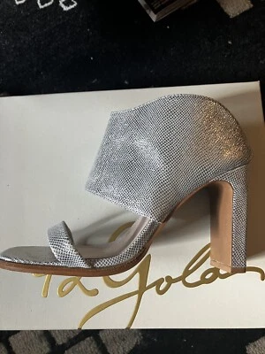 womens shoes 8.5 - Image 1 of 2