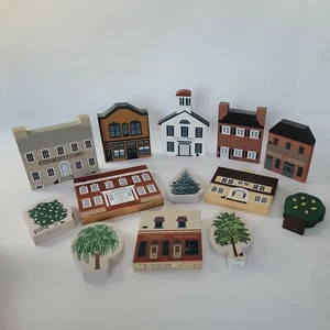 13 The Cat’s Meow Wood Shelf Sitters Main Street Series V Martha Washington+Lot - Picture 1 of 7