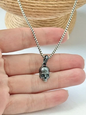 Кулон-скелетон David Yurman из стерлингового серебра 925 пробы с небольшим черепом и цепочкой в коробке 20 дюймов - Изображение 1 из 4