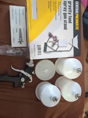 Pistola pulverizadora de alimentación por gravedad Ingersoll Rand 210G Foto 1 de 4