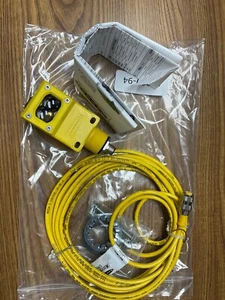 NEW BANNER ENGINEERING Q45BB6RQ5 / Q45BB6RQ5 W CABLE FROM WISCONSIN - Picture 1 of 1