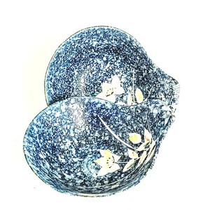 2 Vintage Kotbuki Japanese Rice Soup Bowls Hand Painted Handle Textured Flower - Picture 1 of 9