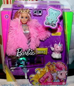 NIB 2020 BARBIE EXTRA DOLL #3 UNICORN PIGGY PINK CRIMPED HAIR GUMMY BEAR RING ++ - Picture 1 of 19