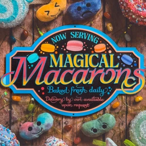 Accio/Magic Delivered Harry Potter Sweets Shop Box Magical Macarons Blechschild Neu in Verpackung - Bild 1 von 3