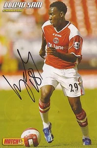 CHARLTON: LLOYD SAM SIGNED A4 (12x8) MAGAZINE PICTURE+COA - Picture 1 of 1