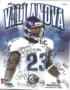 VILLANOVA WILDCATS VS DELAWARE 2009 FOOTBALL PROGRAM SIGNED BY 12 OSAYI OSUNDE - Picture 1 of 1