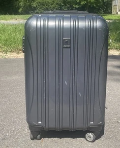 DELSEY Paris Helium Aero Hardside Expandable Luggage With 8 Spinner Wheels - Picture 1 of 9