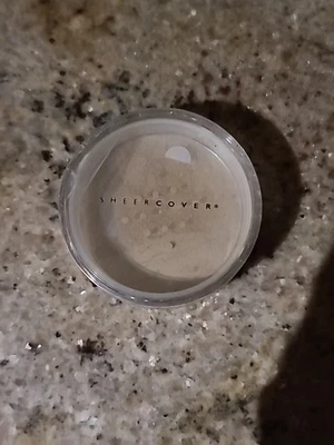 Sheer cover BUFG Mineral Foundation Powder SPF-15 Full Size 4g Sealed - Image 1 of 2