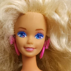 Vintage Mattel Barbie Style Magic Blonde Curly Hair Blue Eyes 1988 - Picture 1 of 15