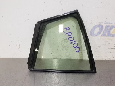 16 2016 Subaru WRX STI puerta ventilación vidrio pasajero trasero derecho  Foto 1 de 4