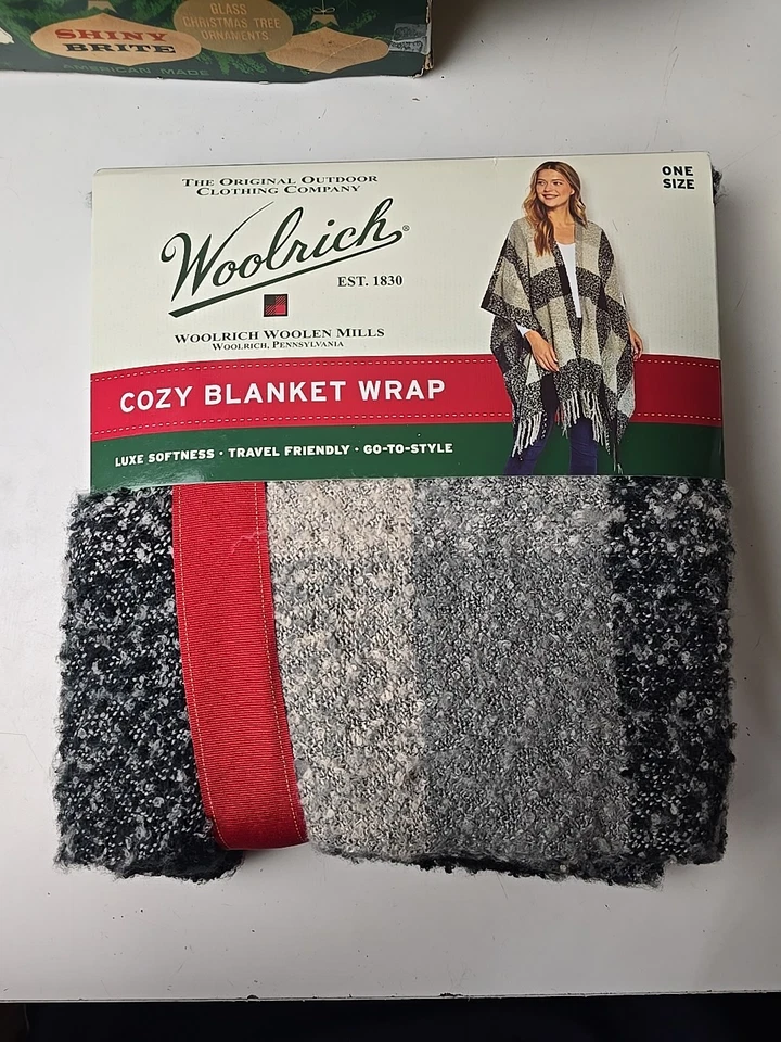 Woolrich Blanket Wrap Shawl Cape Boho Fringe Gray Plaid One Size OSFA