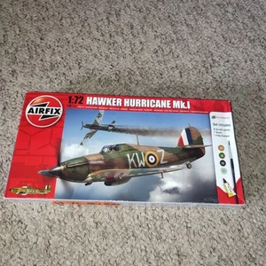 Airfix 1:72 Hawker Hurricane Mk .1 Plastic Model Kit A68216 - Picture 1 of 3