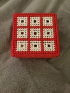 Tic Tac Toe Plastic Canvas Game With 10 Pegs - Needlepoint Yarn Art Handmade - Picture 1 of 5