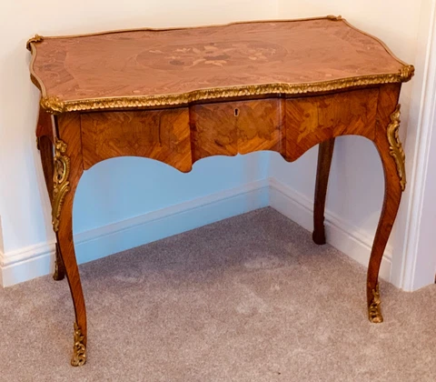 T H FILMER LONDON EXHIBITION QUALITY ANTIQUE LOUIS XV WRITING DESK MAKER'S LABEL Cover