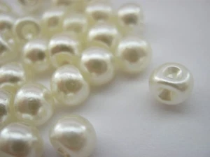 Elfenbein Perlen Nähen Knöpfe 6 mm (1/4") Seitlicher Schaft Hochzeit Brautkleider Knopf - Bild 1 von 2