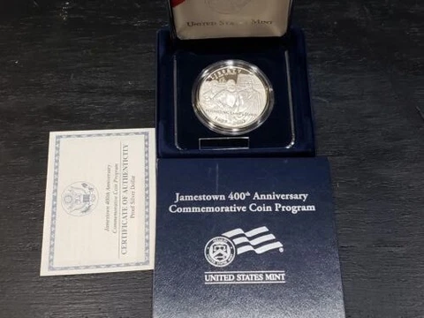 2007 Jamestown Anniversary Commemorative 90% Silver Dollar w/ OGP Cover
