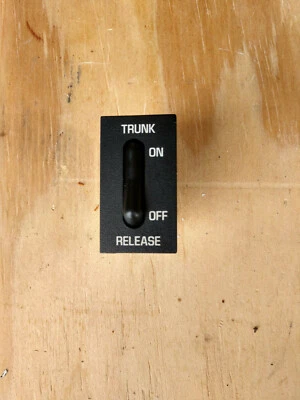 1994 - 1996 年别克 Roadmaster Trunk 释放武装开关按钮手套盒 10178709 — 第 1/3 张图片