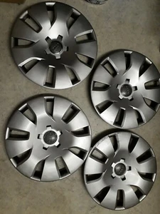 orig. Audi Radkappen 43,1 cm 17 Zoll, 4 Stück, Kunststoff, gut erhalten, silber - Bild 1 von 6