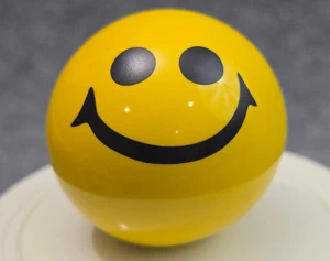 Nora Fleming RETIRED Mini Happy Place A257 Smile Face - Picture 1 of 5