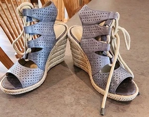 Johnston & Murphy Wmns Lace Up Blue Sandals Size 7 Rattan Wedge Heels, Peep Toe - Picture 1 of 7