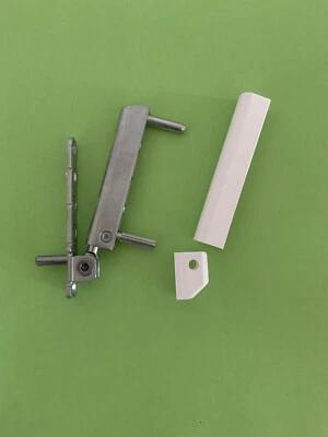 Roto Ecklager 130kg Centro / NT mit weißen Kappen Zapfenabstand 70mm