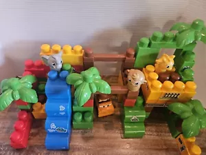 MEGA BLOKS with animals and stickers 98 pieces with tub - Picture 1 of 8