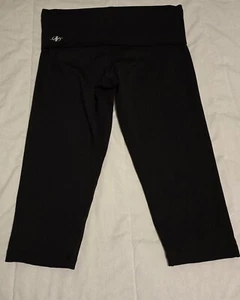 NordicTrack Size Medium Black Capri Leggings Women’s Yoga Fitness Exercise - Picture 1 of 5