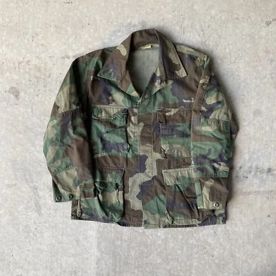 Camisa de Campo Vintage Ejército de Estados Unidos Militar Camuflaje Abotonada Chaqueta Talla L Corta Foto 1 de 4