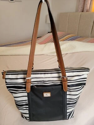 Bolso de hombro Ralph Lauren de nailon a rayas blancas y negras Foto 1 de 4