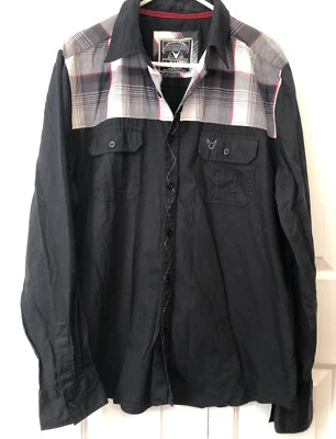 Camisa masculina Company 81 XL preta manga longa gola abotoada com xadrez vermelho. - Imagem 1 de 4