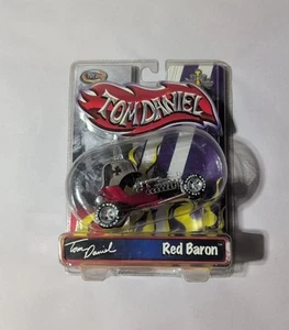 TOY ZONE IRON LEGENDS TOM DANIEL RED BARON PRESSOFUSO SCALA 1:43 AUTO HOT ROD RAT - Foto 1 di 3