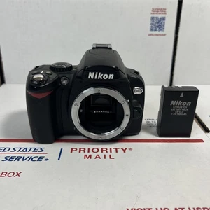 Nikon D40X digitale 10,1-MP-Spiegelreflexkamera – nur Gehäuse – Versand am selben Tag – Garantie - Bild 1 von 6
