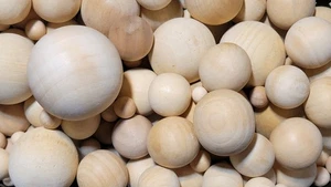 105+ Pieces Round Wood Balls Unfinished Wooden Balls Natural Craft Balls - Picture 1 of 9