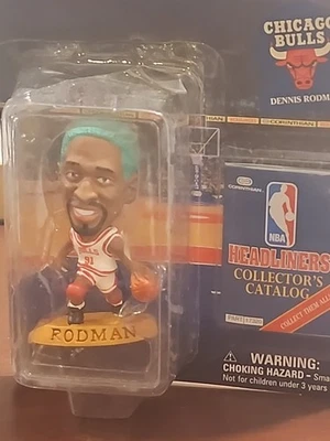 Figura de acción Dennis Rodman Chicago Bulls de los cabezas de cartel de la NBA 1996 pelo verde Foto 1 de 4