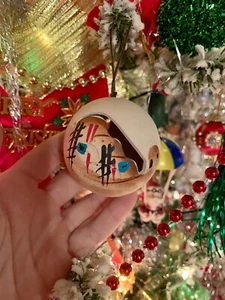 Beautiful Vintage Hand Painted Native American Christmas Tree Ornament Rare - Picture 1 of 4