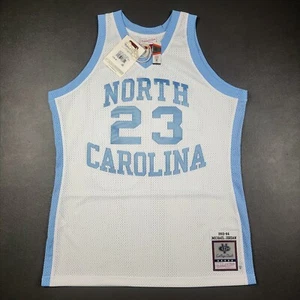 100% Authentic Michael Jordan Mitchell & Ness 83 84 Tar Heels Jersey Size 44 L  - Picture 1 of 10