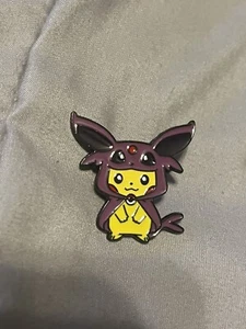 Eeveelution Espeon Poncho Pokemon Enamel Pin - Picture 1 of 1