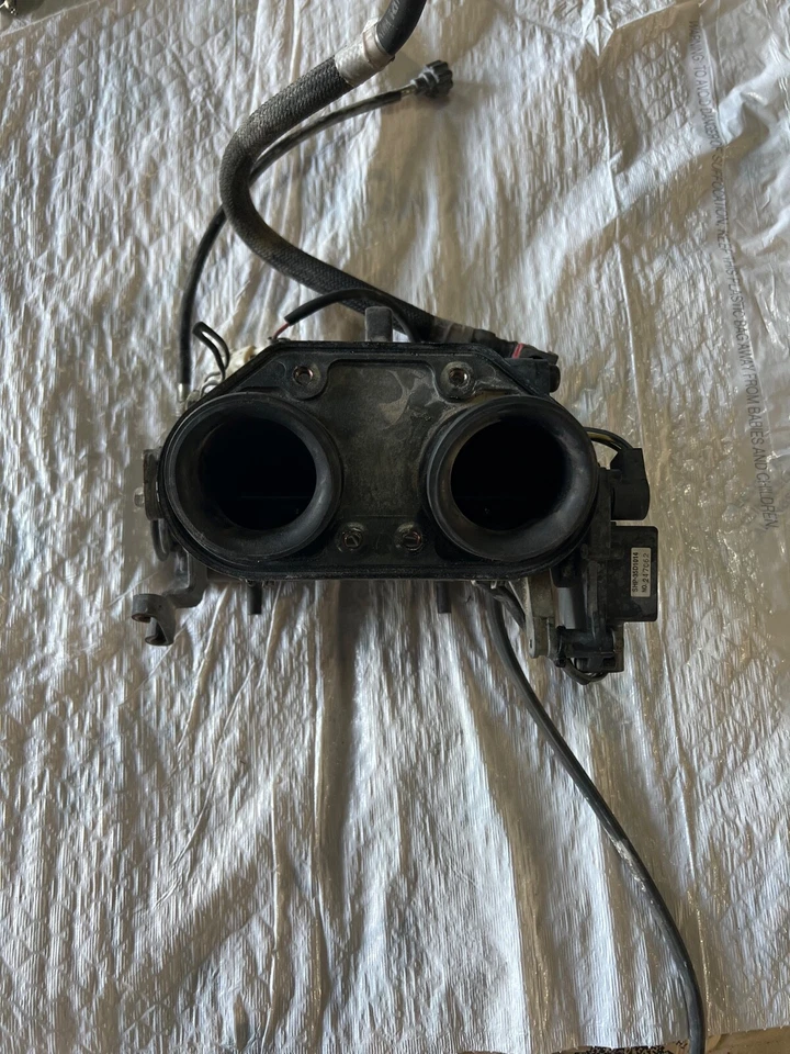 Kawasaki Ninja 650R 2007 carrocería del acelerador Foto 1 de 4