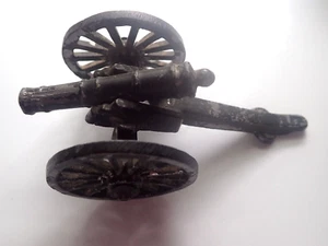 Vintage Antique Cannon in Cast Iron-Wheels Roll & Cannon Moves!!!! - Picture 1 of 7