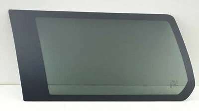 Стекло на четверть стекла с левой стороны водителя для Mitsubishi Montero Sport 1997-2007 годов выпуска - Изображение 1 из 4