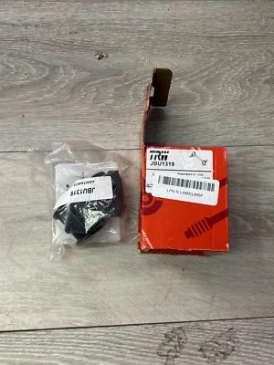 JBU1319 TRW Juego de 2 bujes de barra estabilizadora lado conductor y pasajero trasero para GMC Par Foto 1 de 3