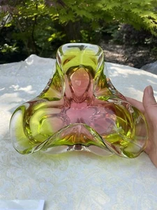 Mid Century Vibrant green pink glass Chribska sommerso trifold vase Czech 1674g - Picture 1 of 10
