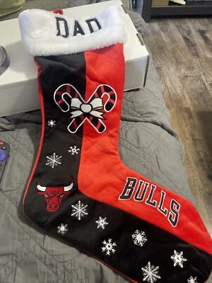 "Medias de Navidad de felpa grandes de 24"" Chicago Bulls para papá nuevas sin etiquetas" Foto 1 de 4
