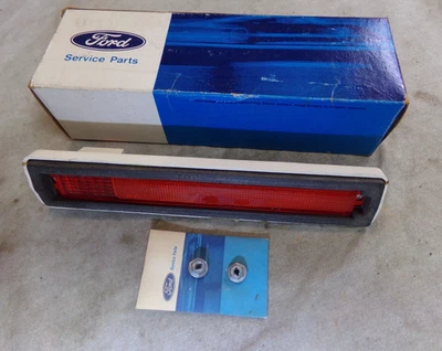 Lámpara de señalización lateral, trasera derecha, Lincoln Mark 1972/73, NOS Foto 1 de 4