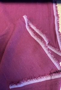 5.2 Metres Burgundy Slub Linen & Bamboo Fashion Fabric. END LENGTH - Picture 1 of 4
